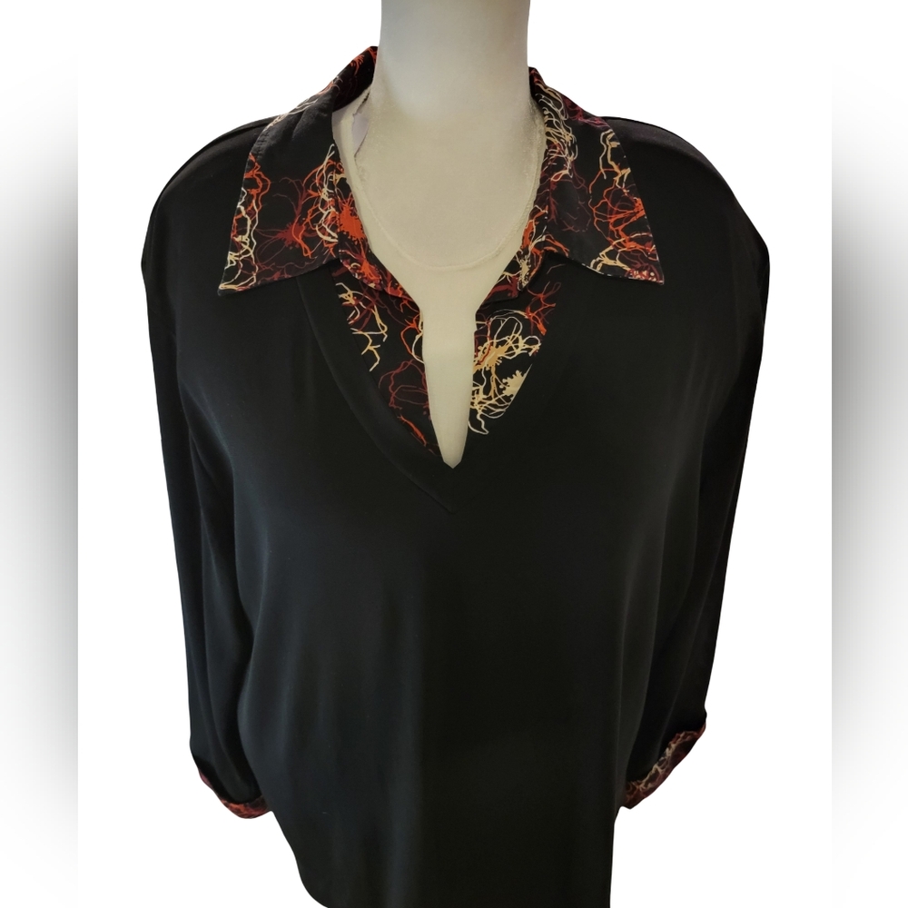 Lane Bryant Womens Size 18/20 Black V-Neck Pullover Top w/Vibrant Collar & Cuffs